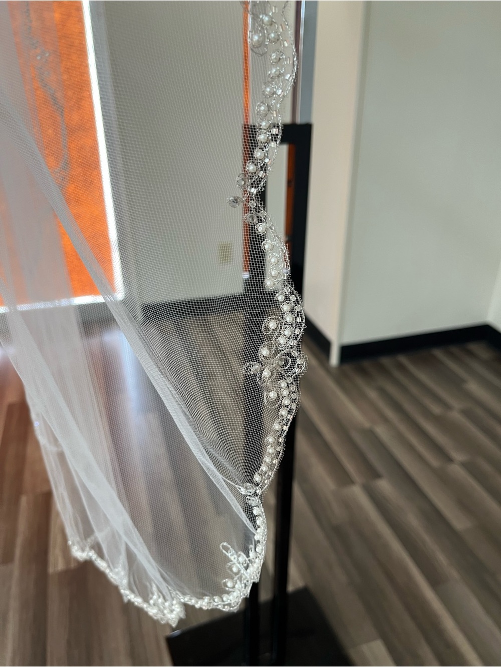 Beaded Edge Bridal Veil in Ivory - Picture 4 of 6